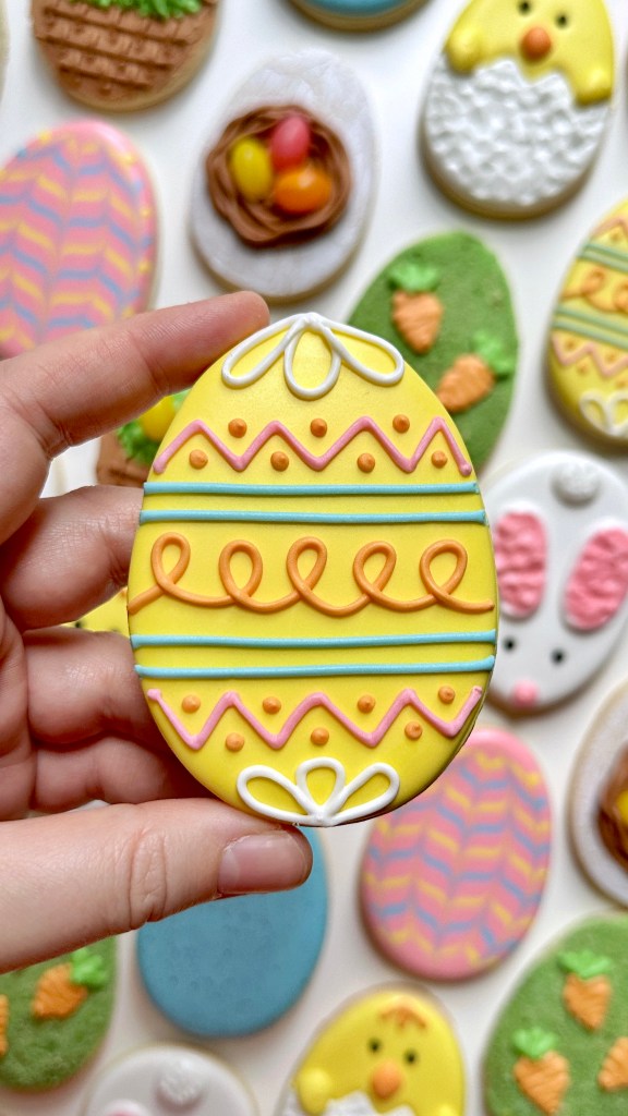 example of cookie decorating: easter egg 