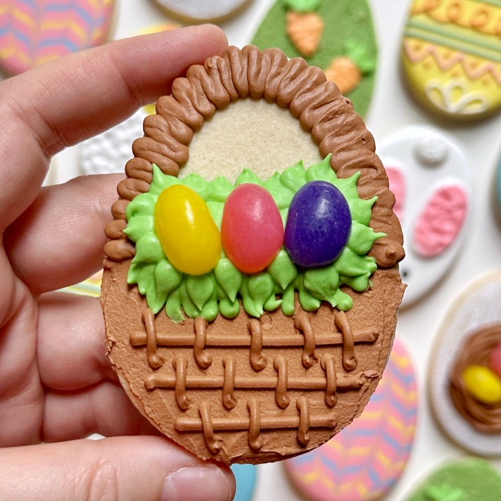 basket easter egg sugar cookie decorated with royal icing 